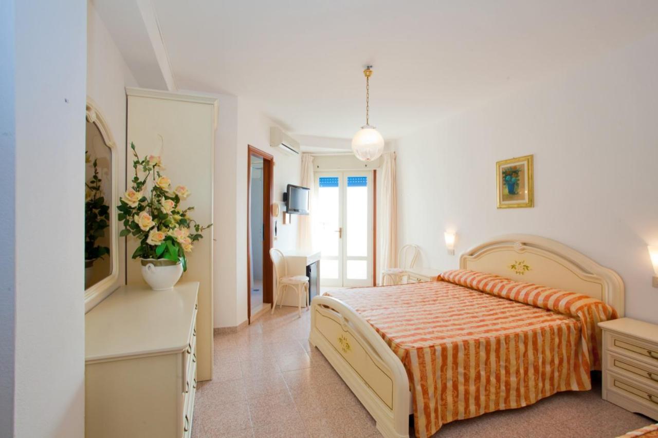 Hotel Imperial Caorle Dış mekan fotoğraf